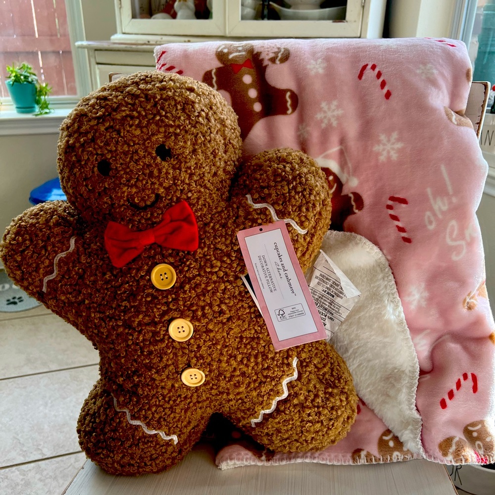 COPY - Plushy soft pink gingerbread throw blanket and Gingerbread man pillow